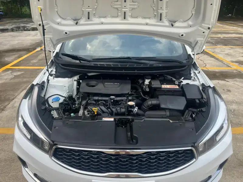 Kia K3 2017 1.6L Automatic 15th Anniversary Special Edition GLS — миниатюра 7