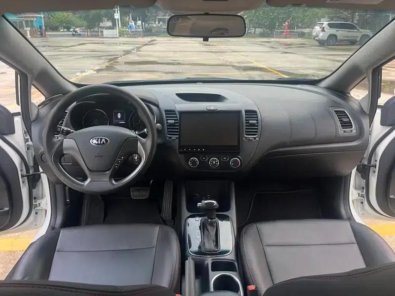 Kia K3 2017 1.6L Automatic 15th Anniversary Special Edition GLS — миниатюра 9