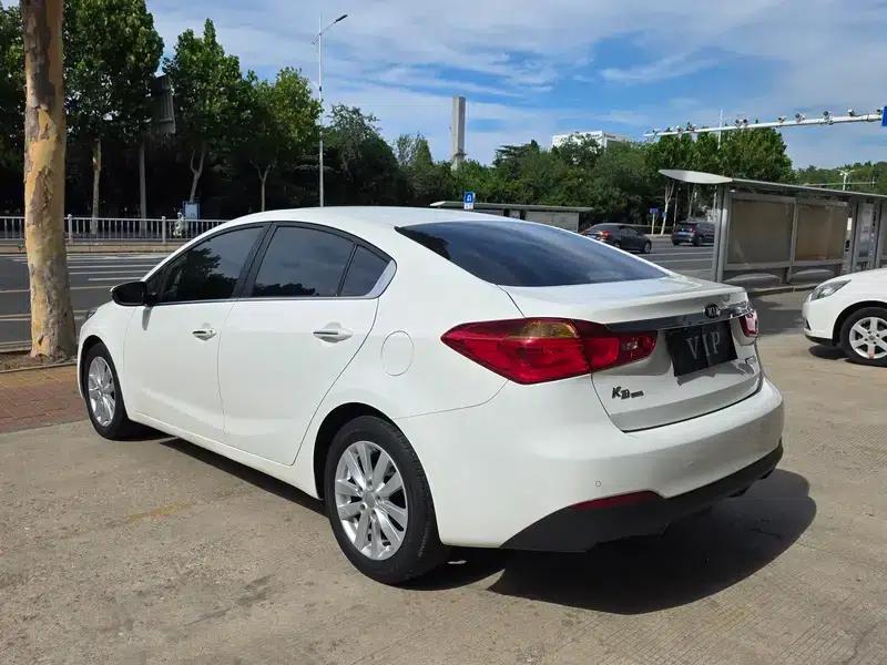 Kia K3 2015 1.6L Manual GLS — миниатюра 4