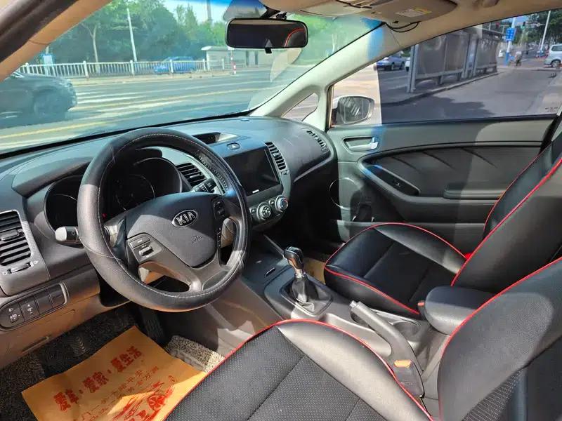 Kia K3 2015 1.6L Manual GLS — миниатюра 8