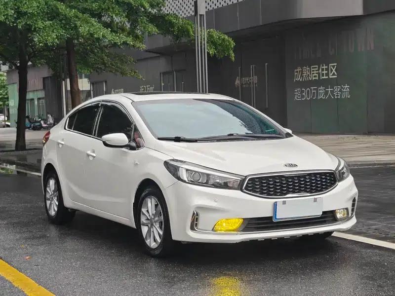 Kia K3 2016 1.6L Automatic GLS — миниатюра 3