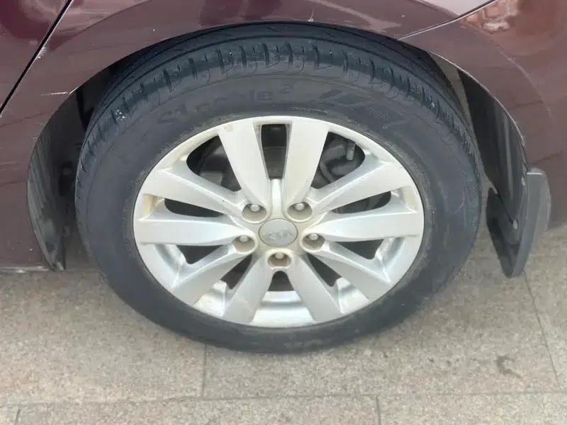 Kia K3 2013 1.6L Manual GLS — миниатюра 5