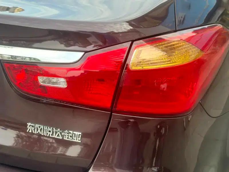 Kia K3 2013 1.6L Manual GLS — миниатюра 9
