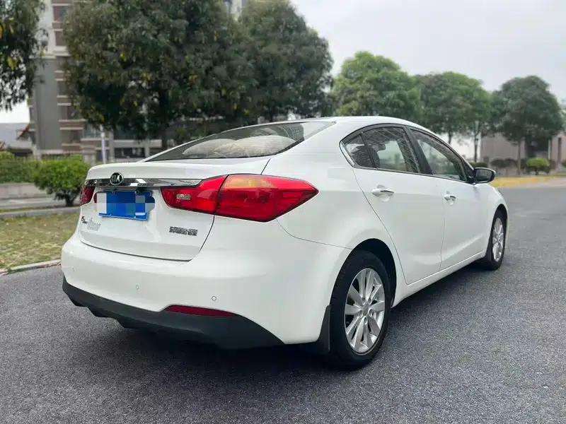 Kia K3 2015 1.6L Automatic GLS — миниатюра 4