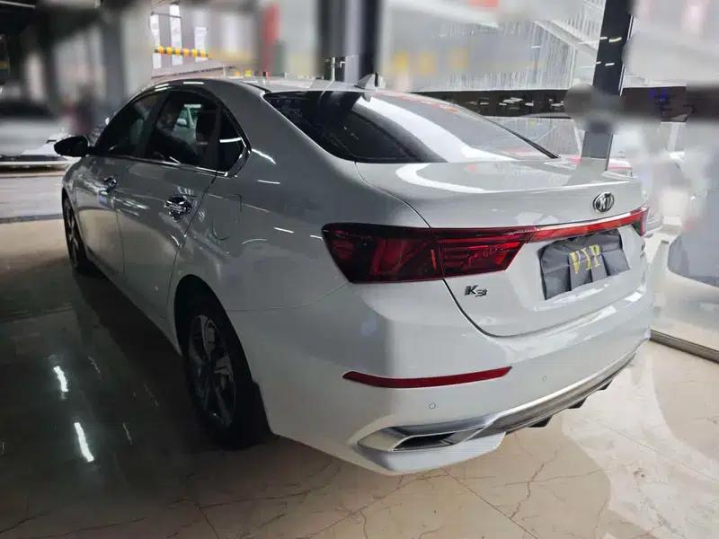 Kia K3 2019 1.5L CVT Smart Connected Edition — миниатюра 4