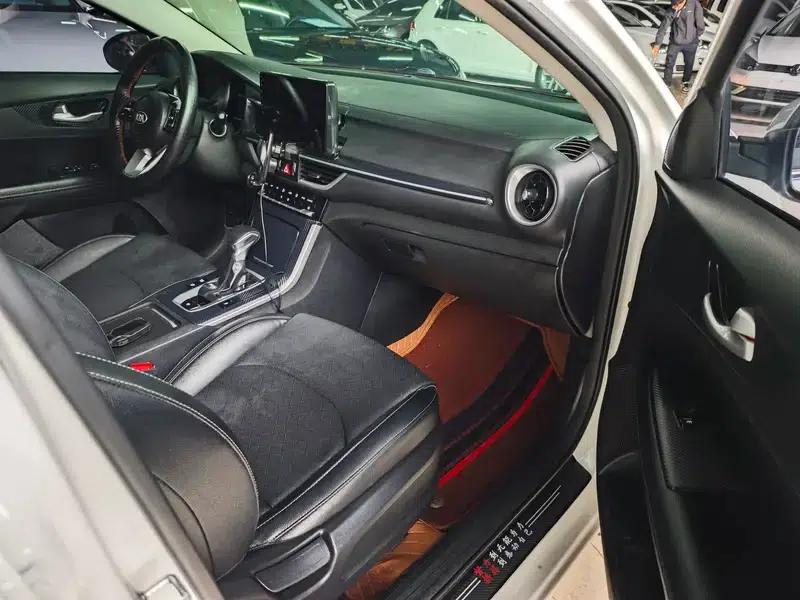 Kia K3 2019 1.5L CVT Smart Connected Edition — миниатюра 7