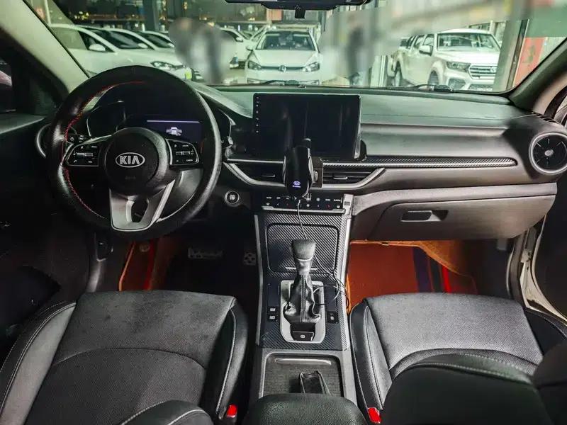 Kia K3 2019 1.5L CVT Smart Connected Edition — миниатюра 8