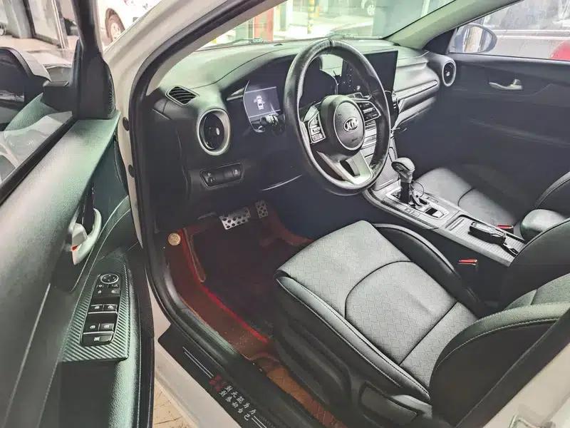 Kia K3 2019 1.5L CVT Smart Connected Edition — миниатюра 10