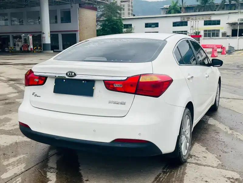 Kia K3 2013 1.6L Automatic GLS — миниатюра 6