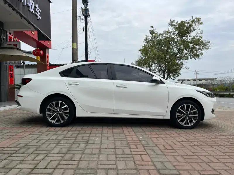 Kia K3 2021 1.5L IVT Youth Edition — миниатюра 6
