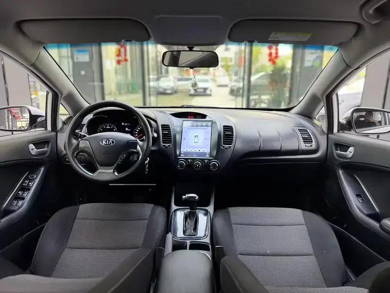 Kia K3 2016 1.6L Automatic GL — миниатюра 5