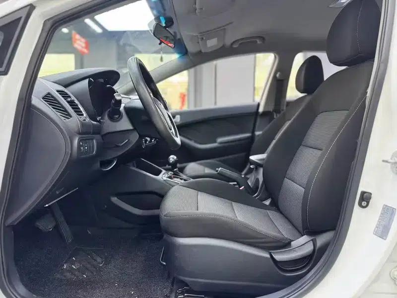 Kia K3 2016 1.6L Automatic GL — миниатюра 9
