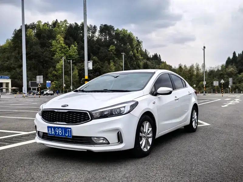 Kia K3 2017 1.6L Automatic 15th Anniversary Special Edition GLS — миниатюра 1