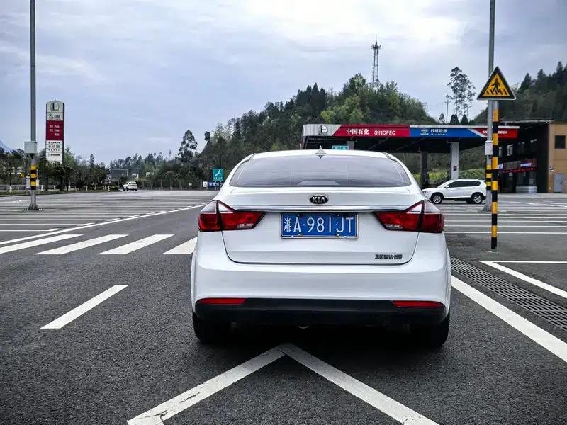 Kia K3 2017 1.6L Automatic 15th Anniversary Special Edition GLS — миниатюра 5