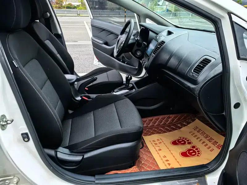 Kia K3 2017 1.6L Automatic 15th Anniversary Special Edition GLS — миниатюра 7