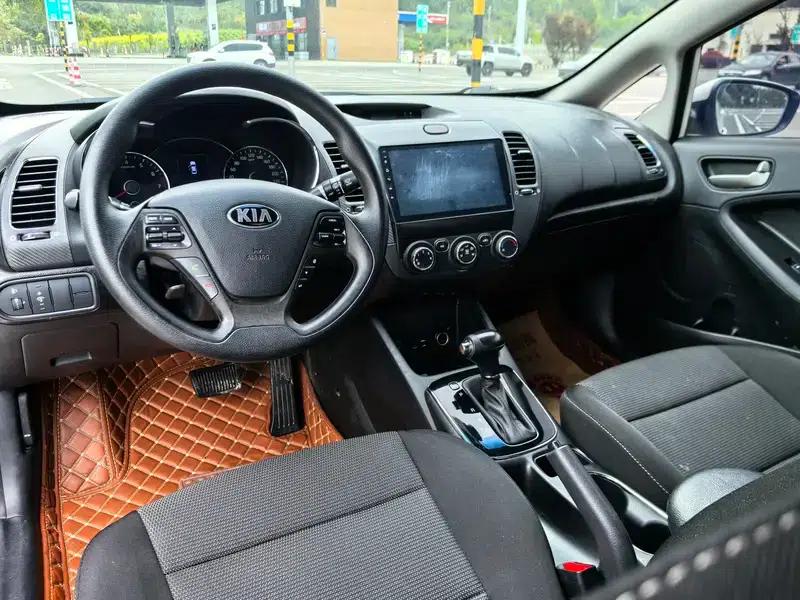 Kia K3 2017 1.6L Automatic 15th Anniversary Special Edition GLS — миниатюра 10