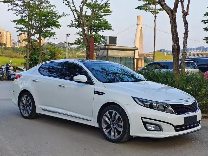 Kia K5 2014 2.0L Automatic Luxury — миниатюра 3