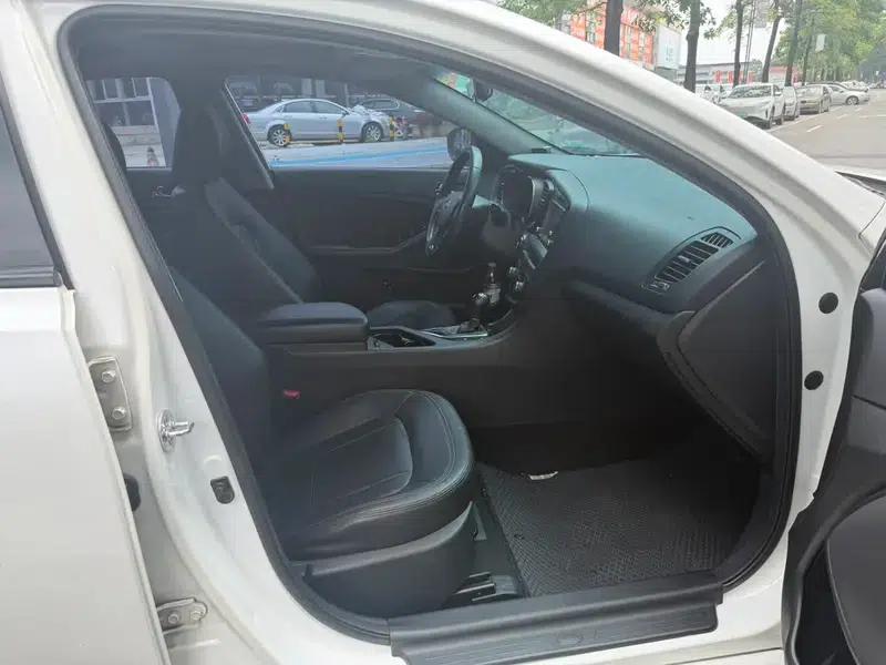 Kia K5 2012 2.0L Automatic GL — миниатюра 7