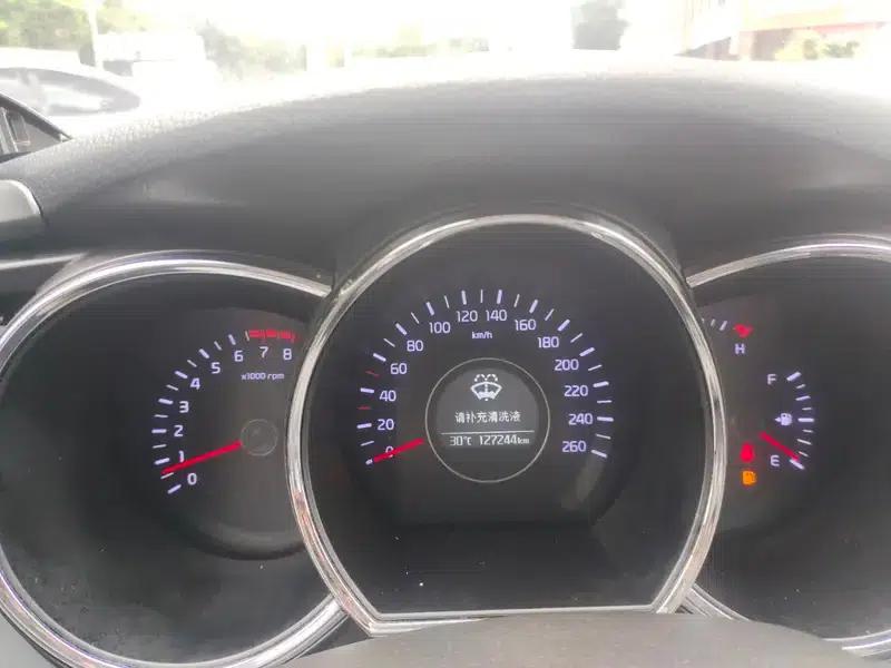 Kia K5 2016 2.0L Automatic GL — миниатюра 10