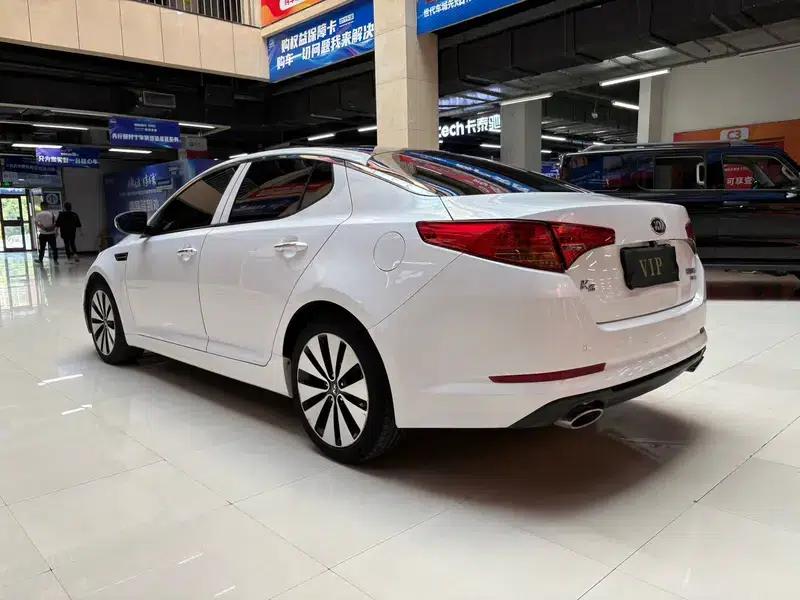 Kia K5 2012 2.0L Automatic DLX — миниатюра 4