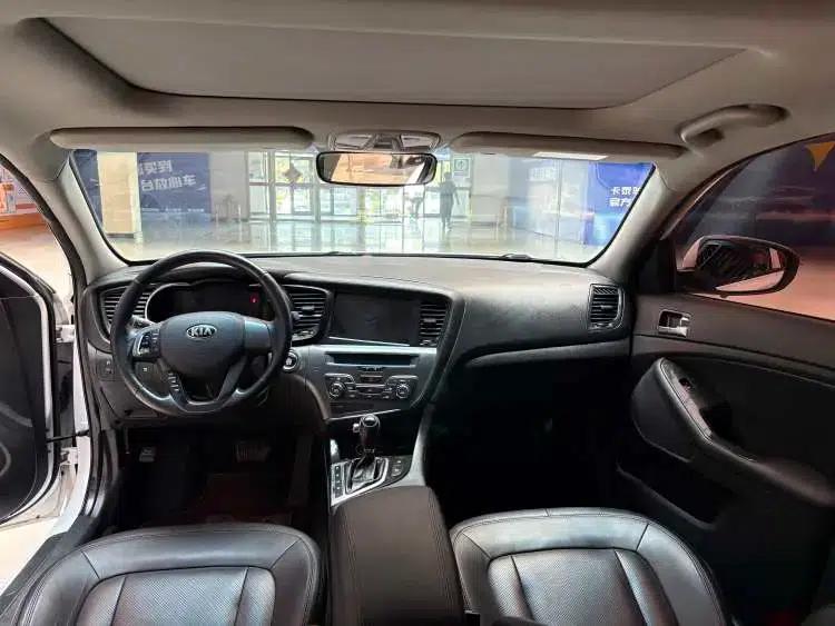 Kia K5 2012 2.0L Automatic DLX — миниатюра 7