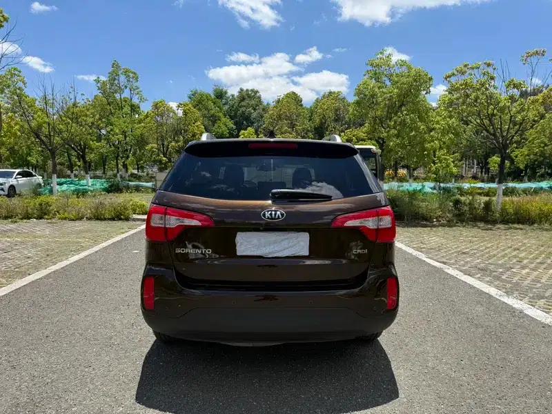 2013 Sorento 2.2T 7-seater Diesel Luxury Edition — миниатюра 4