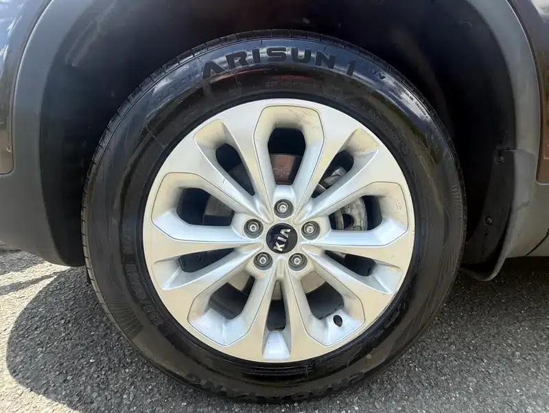 2013 Sorento 2.2T 7-seater Diesel Luxury Edition — миниатюра 8