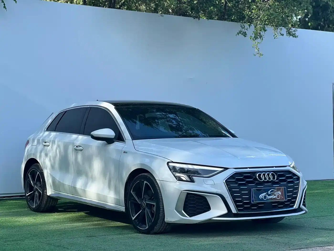 Audi A3 2022 Sportback 35 TFSI Fashion Sport — миниатюра 3