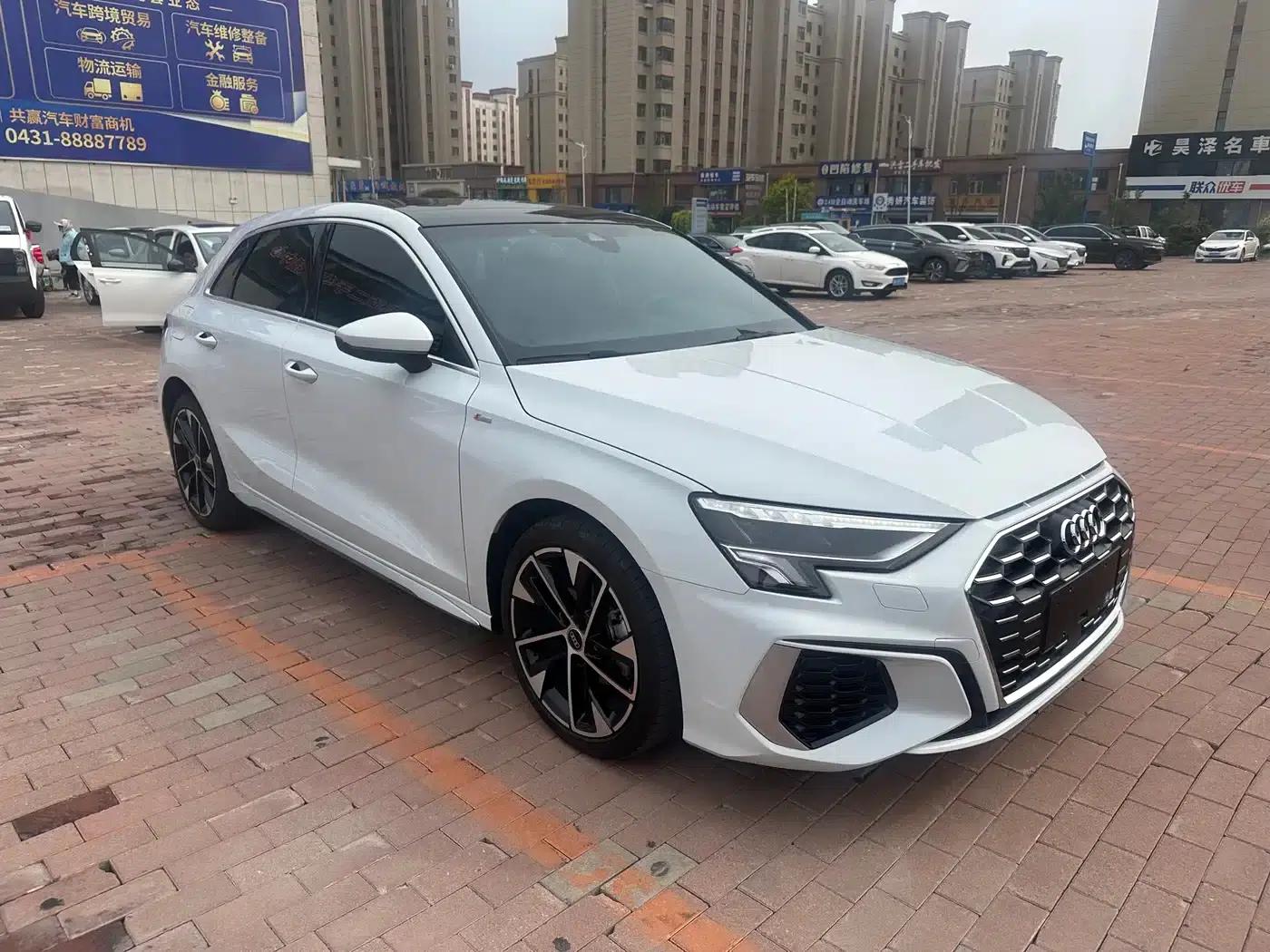 Audi A3 2023 Sportback 35 TFSI Fashion Sport — миниатюра 3