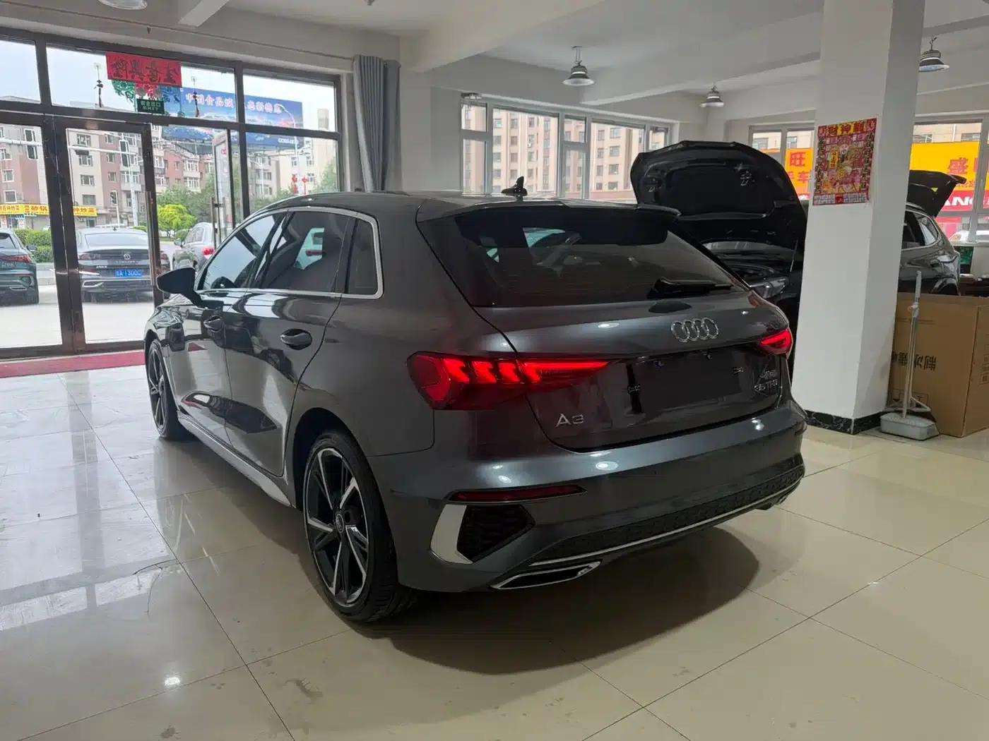 Audi A3 2023 Sportback 35 TFSI Fashion Sport — миниатюра 4