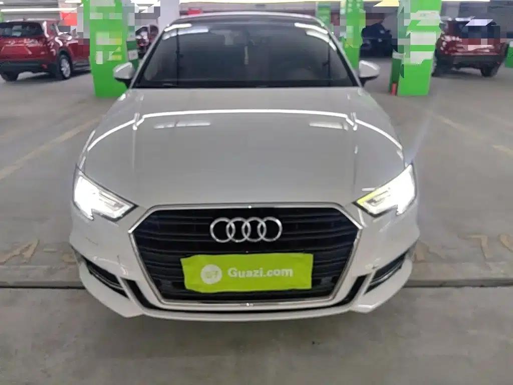 Audi A3 2018 30th Anniversary Edition Limousine 35 TFSI Fashion Model — миниатюра 3