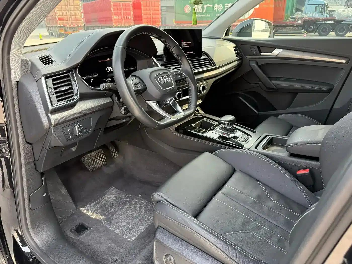 Audi Q5L 2022 40T RS Package Sport Edition — миниатюра 4