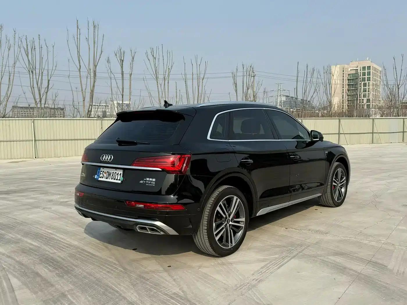 Audi Q5L 2022 40T RS Package Sport Edition — миниатюра 9