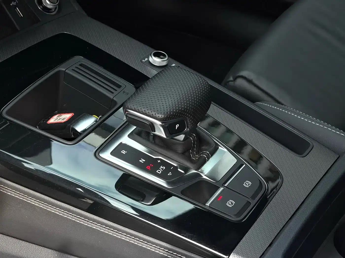 Audi Q5L 2024 40 TFSI Luxury Dynamic — миниатюра 5