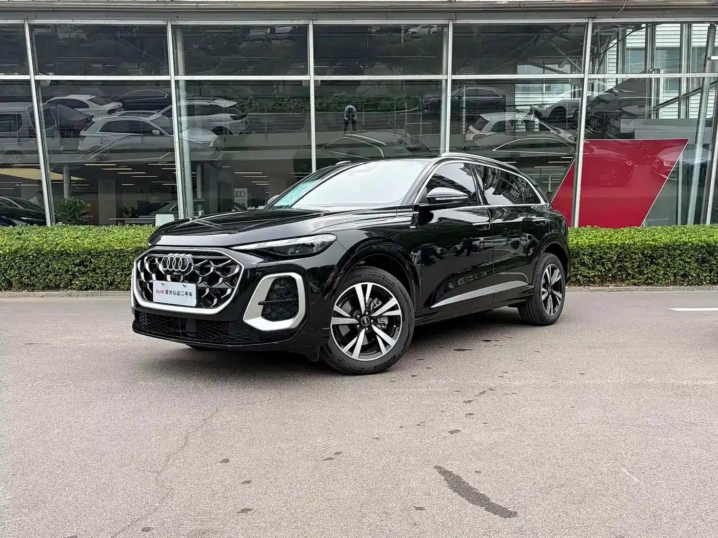 Audi Q5L 2026 2.0T Hybrid Luxury — миниатюра 1