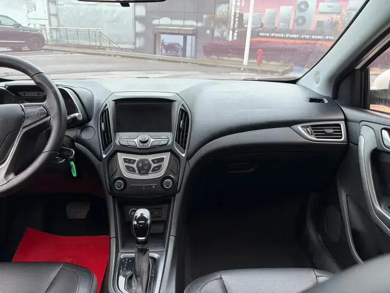 Chery Arrizo 5 2017 1.5L CVT Deluxe Edition — миниатюра 11