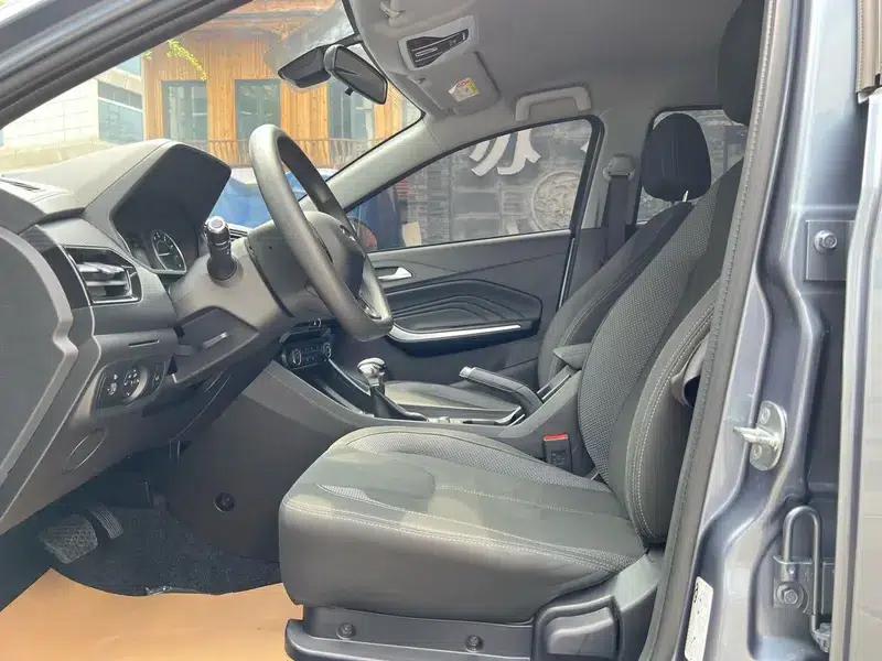 Chery Tiggo 3x 2024 1.5L CVT Premium Edition — миниатюра 8