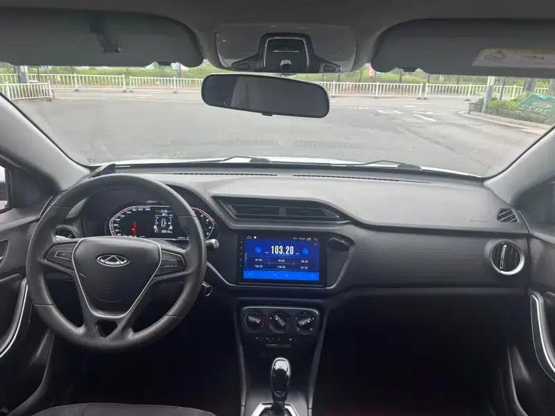 Chery Tiggo 3x 2018 1.5L Automatic Comfort Edition — миниатюра 10