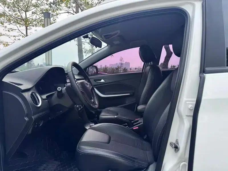 Chery Tiggo 3x 2018 1.5L Automatic Deluxe Edition — миниатюра 13
