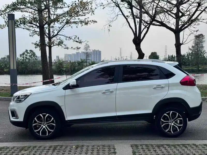 Chery Tiggo 3x 2018 1.5L Automatic Deluxe Edition — миниатюра 4