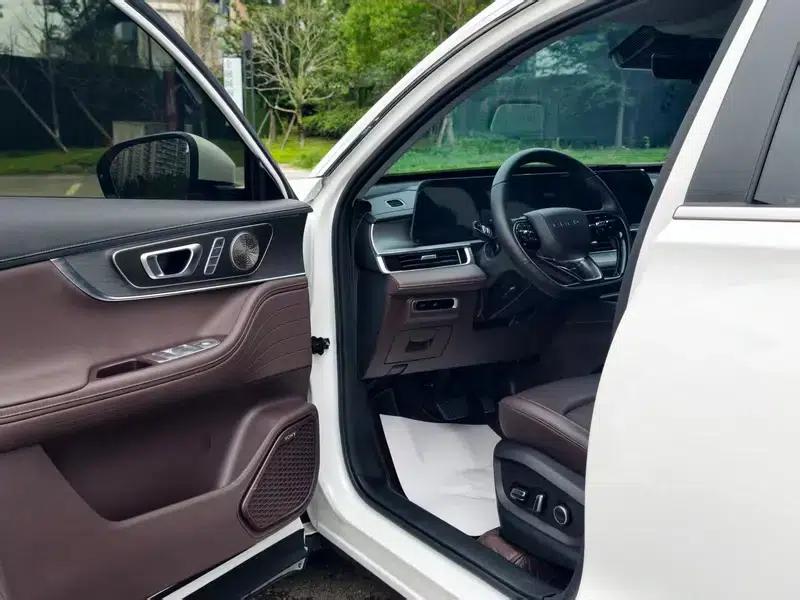 Chery Tiggo 8 PRO 2024 Champion Edition 390T 2WD Peak Edition 5-seater — миниатюра 25