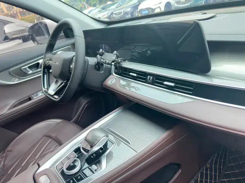 Chery Tiggo 8 PRO 2024 Champion Edition 390T 2WD Supreme Edition 7-Seater — миниатюра 17