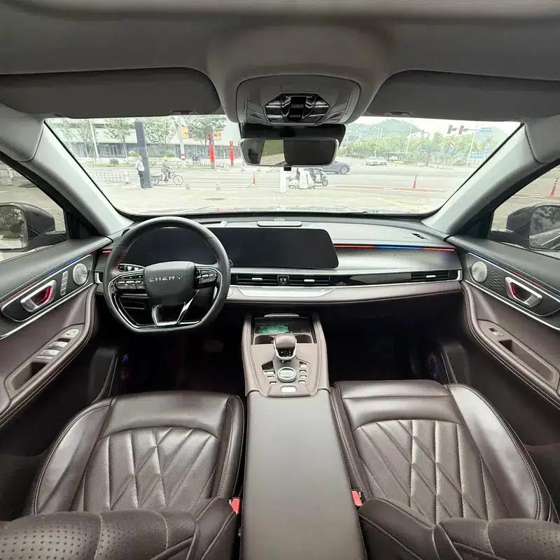 Chery Tiggo 8 PRO 2024 Champion Edition 390T 2WD Peak Edition 5-seater — миниатюра 18
