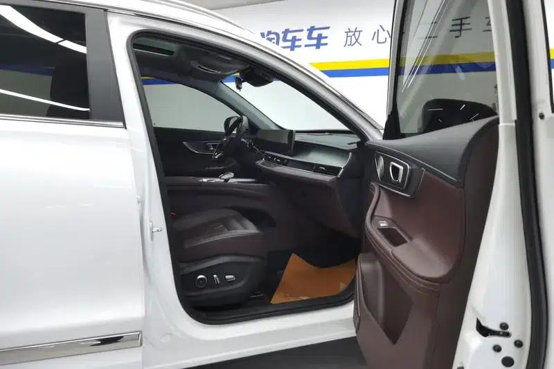 Chery Tiggo 8 PRO 2024 Champion Edition 390T 2WD Peak Edition 5-seater — миниатюра 16