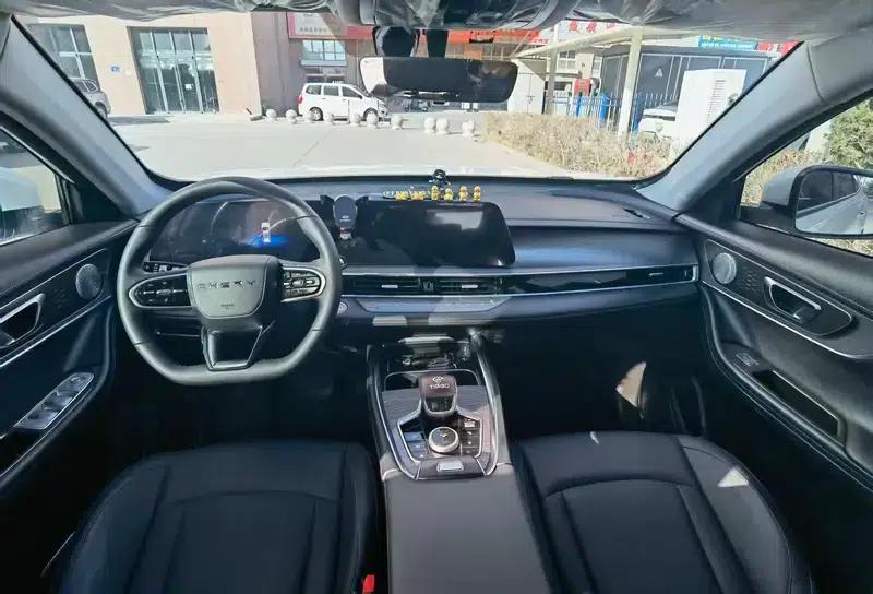 Chery Tiggo 8 PRO 2022 290T 2WD Deep Space Edition 5-seater — миниатюра 8