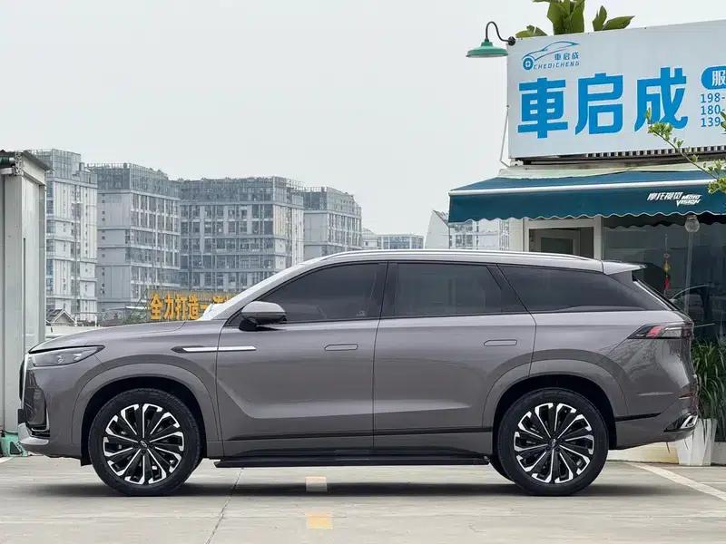 Chery Tiggo 9 2023 2.0T DCT 2WD Luxury Edition 7-Seater — миниатюра 3