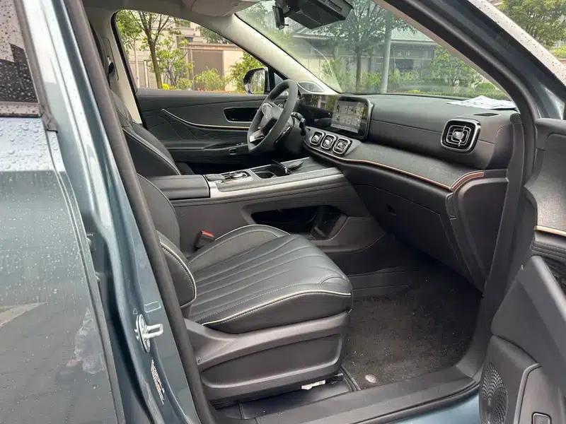 Chery Tiggo 9 2023 2.0T DCT 2WD Premium Edition 5-seater — миниатюра 9