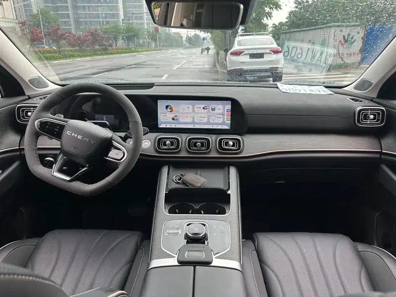 Chery Tiggo 9 2023 2.0T DCT 2WD Premium Edition 5-seater — миниатюра 10