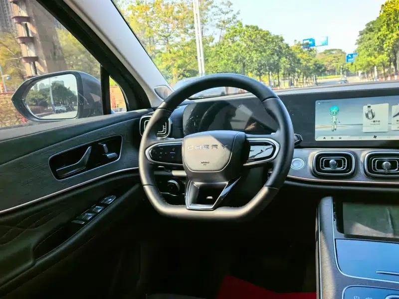 Chery Tiggo 9 2023 2.0T DCT 2WD Leading Edition 5-seater — миниатюра 15
