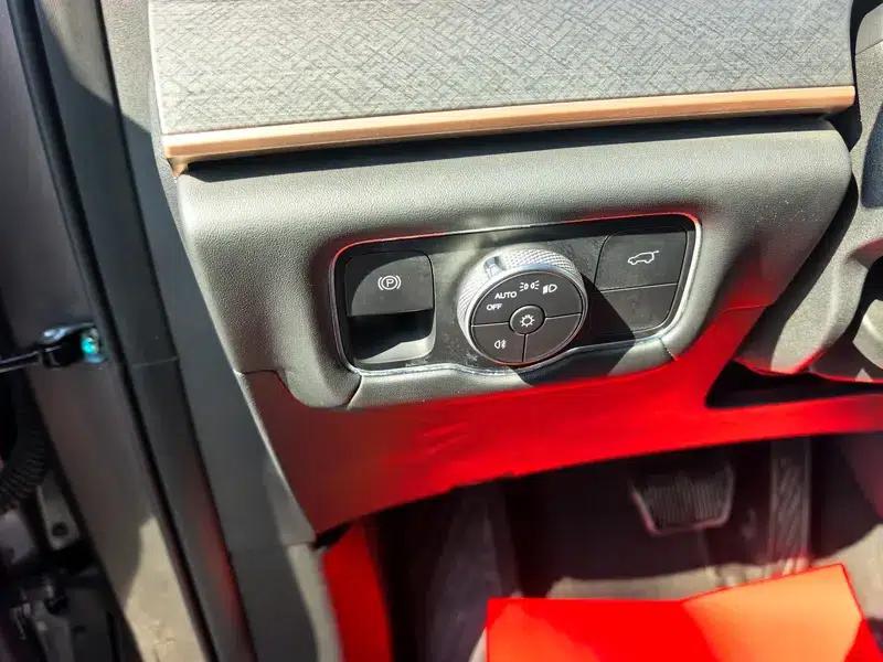 Chery Tiggo 9 2023 2.0T DCT 2WD Leading Edition 5-seater — миниатюра 16
